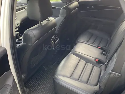 Kia Sorento 2019 года за 14 500 000 тг. в Атырау – фото 9