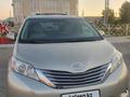 Toyota Sienna 2015 годаfor14 000 000 тг. в Астана