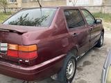 Volkswagen Vento 1994 года за 330 000 тг. в Актау – фото 3