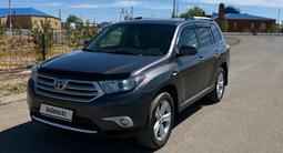 Toyota Highlander 2011 года за 11 300 000 тг. в Жанаарка
