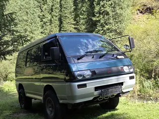 Mitsubishi Delica