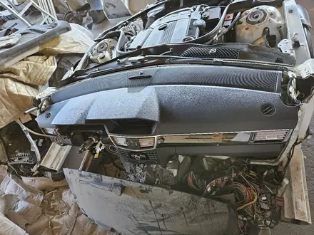 Торпедо Торпеда панель на W212 за 125 000 тг. в Шымкент – фото 44