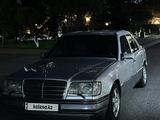 Mercedes-Benz E 320 1994 годаfor3 000 000 тг. в Астана – фото 2