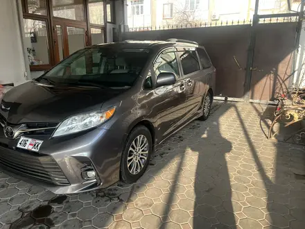 Toyota Sienna 2018 года за 16 500 000 тг. в Алматы – фото 18