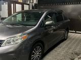 Toyota Sienna 2018 года за 16 500 000 тг. в Алматы – фото 3