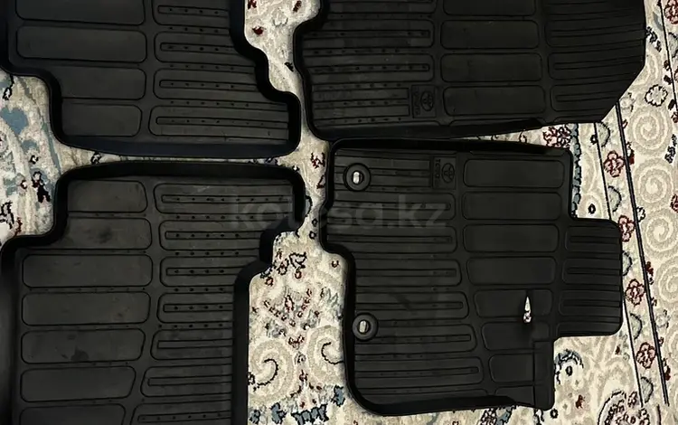 Коврики оригинал на Прадо 2018 год за 15 000 тг. в Астана