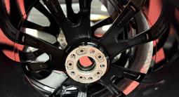 На BMW x7 диски с зимнейрезиной оригинал. Continental 275 40 22, 315 35 22. за 2 400 000 тг. в Алматы – фото 2