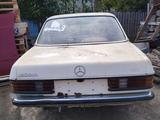 Mercedes-Benz E 220 1981 годаүшін250 000 тг. в Атбасар – фото 3