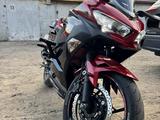 Kawasaki  Ninja 400 2018 года за 2 600 000 тг. в Уральск – фото 2