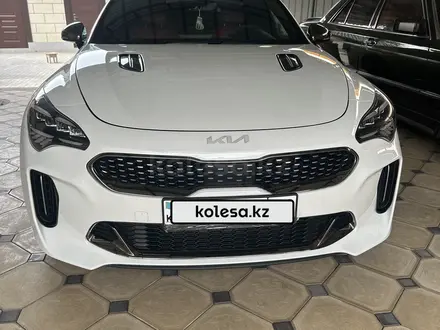 Kia Stinger 2022 года за 17 000 000 тг. в Алматы