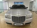 Chrysler 300C 2006 года за 3 350 000 тг. в Астана – фото 2