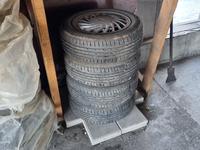 Комплект шины с дисками лето за 85 000 тг. в Караганда