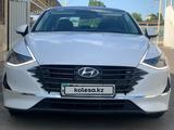 Hyundai Sonata 2023 года за 14 100 000 тг. в Алматы – фото 2