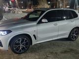 BMW X5 2022 года за 42 000 000 тг. в Актобе