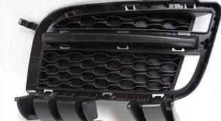 Решетка на передний бампер левая для Jaguar XE за 33 300 тг. в Алматы