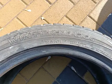 ОДНА шина 245/45 R18 — "Dunlop Winter MAXX" (Япония), зимняя, в х за 25 000 тг. в Астана – фото 3