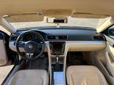 Volkswagen Passat 2012 года за 3 900 000 тг. в Атырау – фото 2