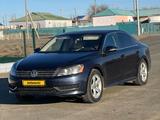 Volkswagen Passat 2012 года за 3 900 000 тг. в Атырау – фото 5