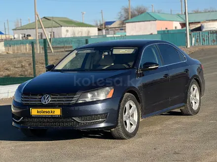 Volkswagen Passat 2012 года за 3 500 000 тг. в Атырау – фото 5