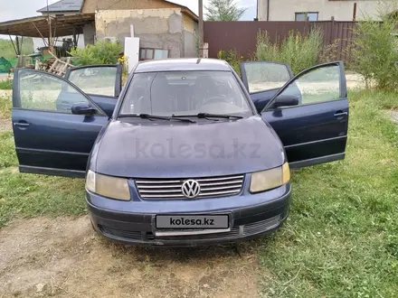 Volkswagen Passat 1998 года за 1 200 000 тг. в Панфилово (Талгарский р-н) – фото 2