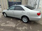 Toyota Camry 2004 года за 4 700 000 тг. в Караганда – фото 2