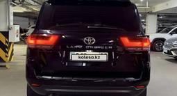 Toyota Land Cruiser 2022 года за 42 000 000 тг. в Алматы – фото 2