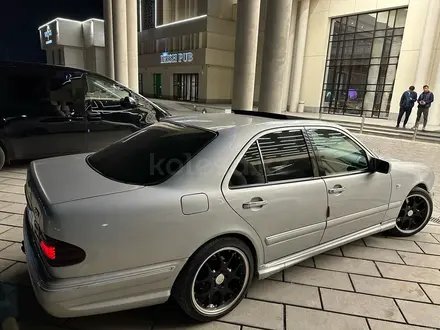 Mercedes-Benz E 55 AMG 1997 года за 3 650 000 тг. в Туркестан