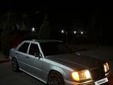 Mercedes-Benz E 220 1993 года за 1 400 000 тг. в Алматы – фото 2