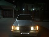 Mercedes-Benz E 220 1993 года за 1 400 000 тг. в Алматы – фото 3