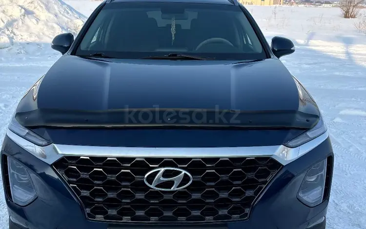 Hyundai Santa Fe 2019 годаfor13 500 000 тг. в Усть-Каменогорск