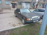 Mercedes-Benz E 260 1992 года за 950 000 тг. в Астана – фото 3