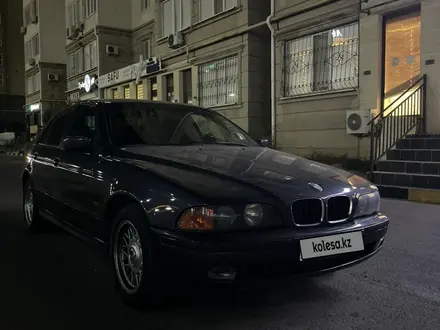 BMW 528 1997 года за 2 500 000 тг. в Актау