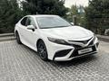 Toyota Camry 2021 года за 14 000 000 тг. в Алматы – фото 7