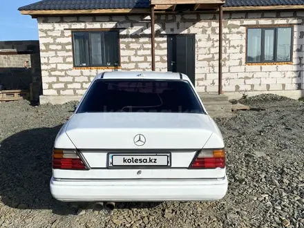 Mercedes-Benz E 230 1990 года за 1 000 000 тг. в Кокшетау