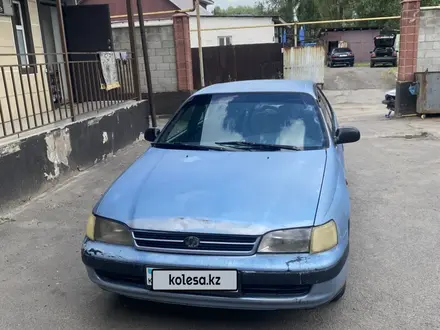 Toyota Carina E 1995 года за 950 000 тг. в Алматы – фото 3