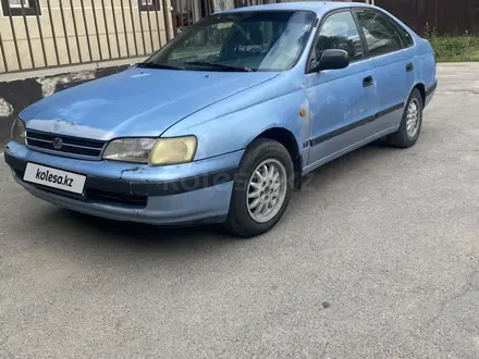 Toyota Carina E 1995 года за 950 000 тг. в Алматы – фото 2
