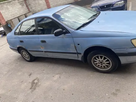 Toyota Carina E 1995 года за 950 000 тг. в Алматы – фото 5