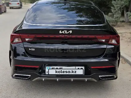 Kia K5 2023 года за 14 500 000 тг. в Актау – фото 4
