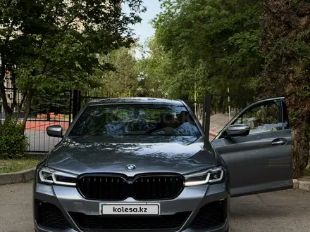 BMW 530 2018 года за 14 600 000 тг. в Алматы – фото 2
