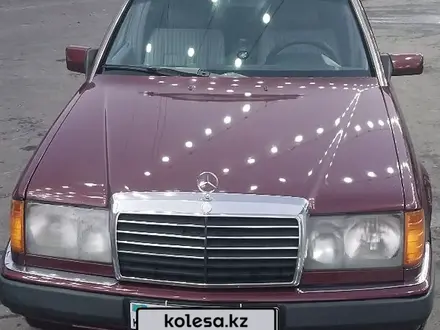 Mercedes-Benz E 200 1991 года за 1 350 000 тг. в Шымкент