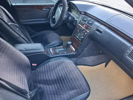 Mercedes-Benz E 280 1995 года за 2 000 000 тг. в Караганда – фото 8