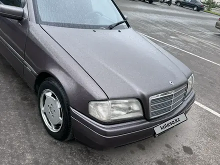 Mercedes-Benz C 200 1994 года за 1 650 000 тг. в Астана