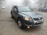Volkswagen Touareg 2008 годаүшін7 500 000 тг. в Алматы – фото 3