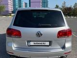 Volkswagen Touareg 2007 года за 6 900 000 тг. в Шымкент – фото 4