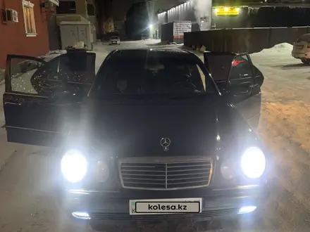 Mercedes-Benz E 320 1996 года за 3 200 000 тг. в Кокшетау – фото 2