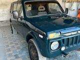 ВАЗ (Lada) Lada 2131 (5-ти дверный) 2000 годаүшін500 000 тг. в Актау – фото 2