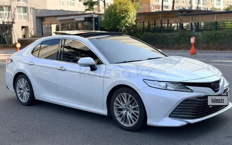 Toyota Camry 2017 года за 14 500 000 тг. в Алматы