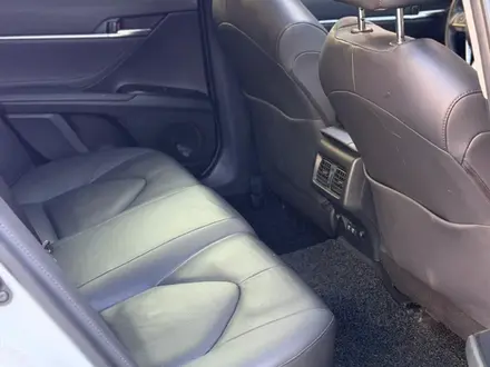 Toyota Camry 2017 года за 14 500 000 тг. в Алматы – фото 2