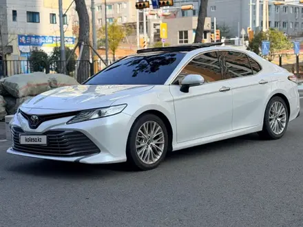 Toyota Camry 2017 года за 14 500 000 тг. в Алматы – фото 9