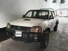 Nissan Navara, 2005